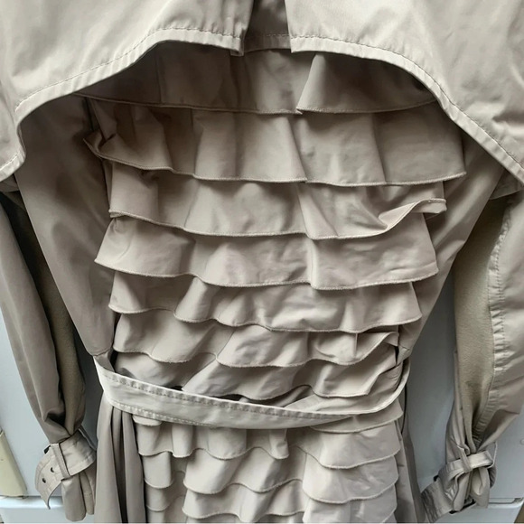 BcbgMaxazria Ophelia Trench  Coat Pumice Ruffle Back Pewter/Grey S - Picture 8 of 13